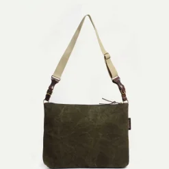 Baskia Messenger Bag