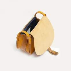 Diane L Gibecière bag